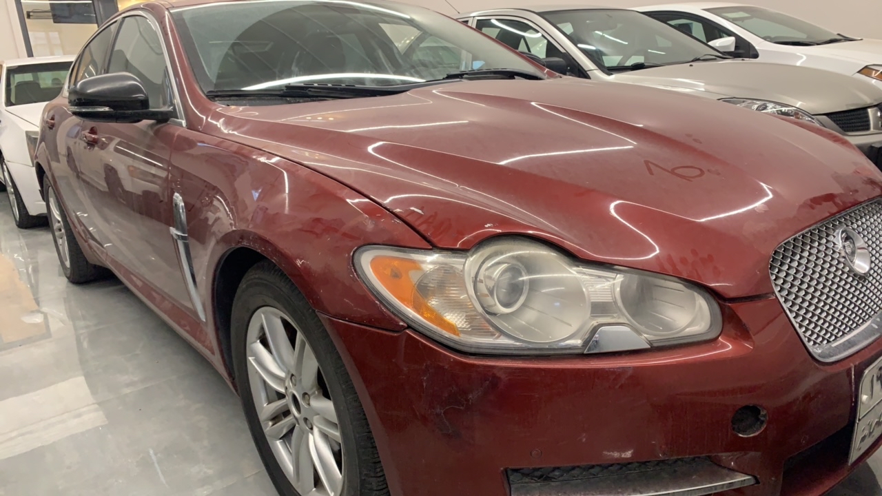 جاگوار XF